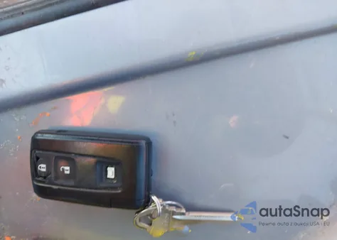 2006 Toyota Prius from USA, damaged, VIN JTDKB20U067068896